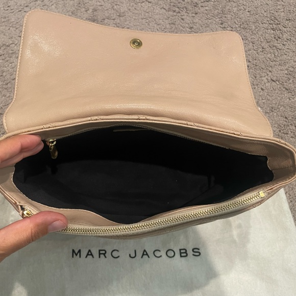 Marc Jacobs Chain-Link Leather Shoulder Bag - Picture 4 of 15